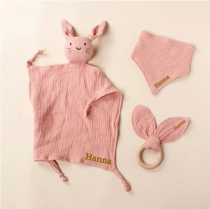 Coffret Naissance Personnalisable – Doudou, Anneau de Dentition & Bavoir